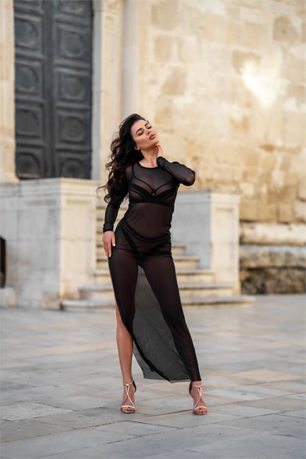 Robe longue transparente V-10679 - Axami – Image 4